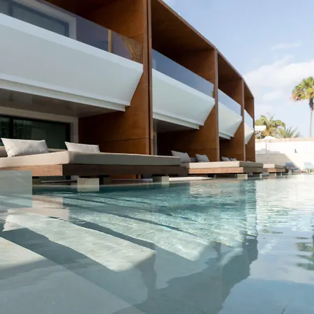 Tensuites - Adults Only