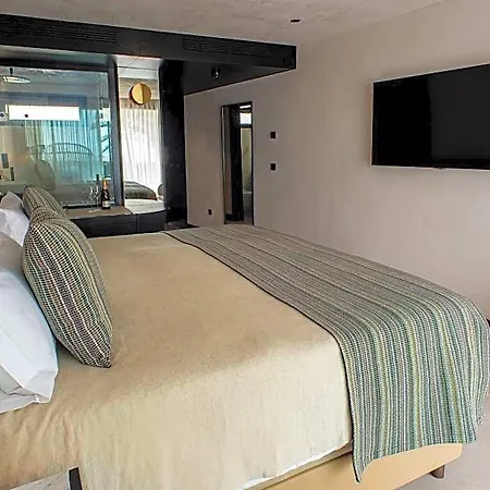Tensuites - Adults Only מלון דירות 4*