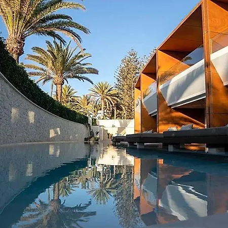 מלון דירות Tensuites - Adults Only 4*