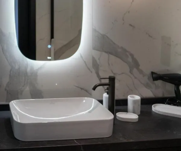 Hotel apartamentowy Tensuites - Adults Only 4*