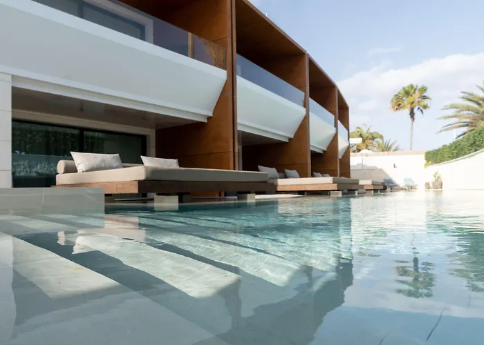 Tensuites - Adults Only