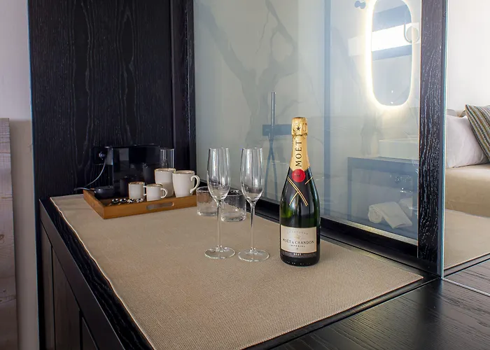 Hotel apartamentowy Tensuites - Adults Only